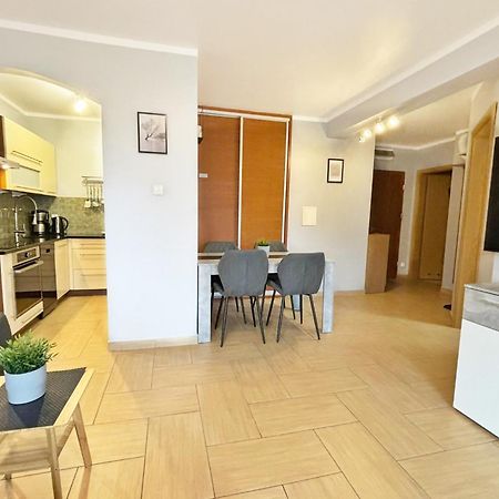 Świnoujście Apartamenty Bryza - Chelmonskiego - Parking - Centrum מראה חיצוני תמונה