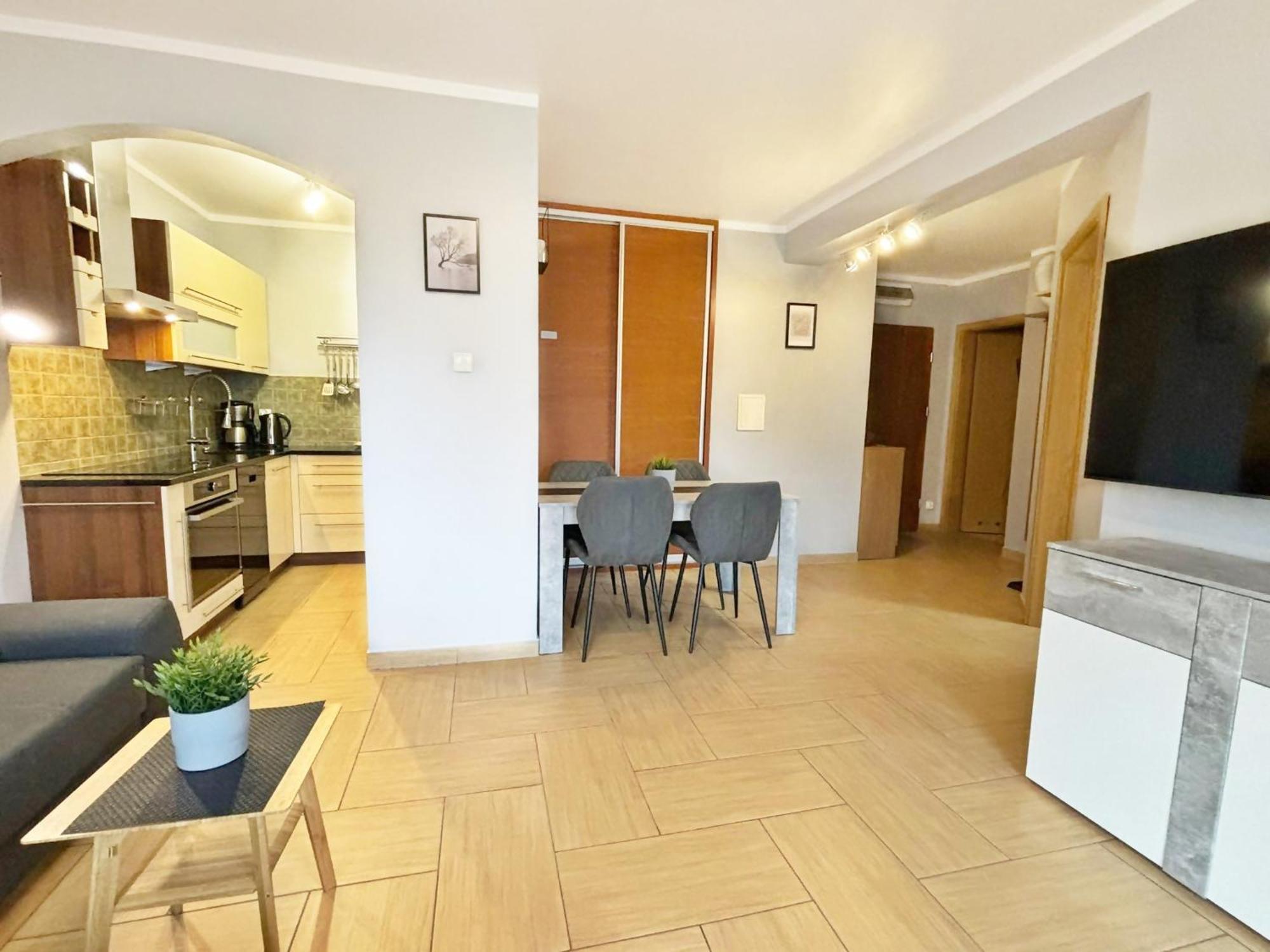 Świnoujście Apartamenty Bryza - Chelmonskiego - Parking - Centrum מראה חיצוני תמונה